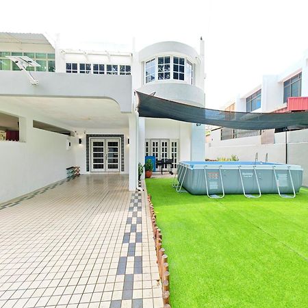 527 Beachhouse L 5 Bedroom With Swimming Pool - 3Min Walk To The Beach Tanjung Bungah  Exteriér fotografie